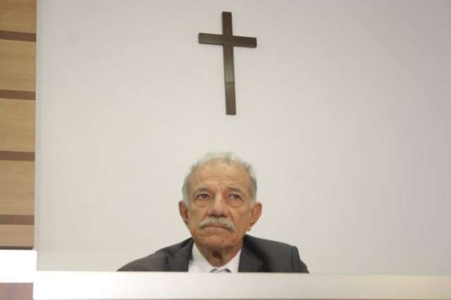 Prefeito diz que Comiss&atilde;o Processante deve ser suspensa ap&oacute;s cassa&ccedil;&atilde;o