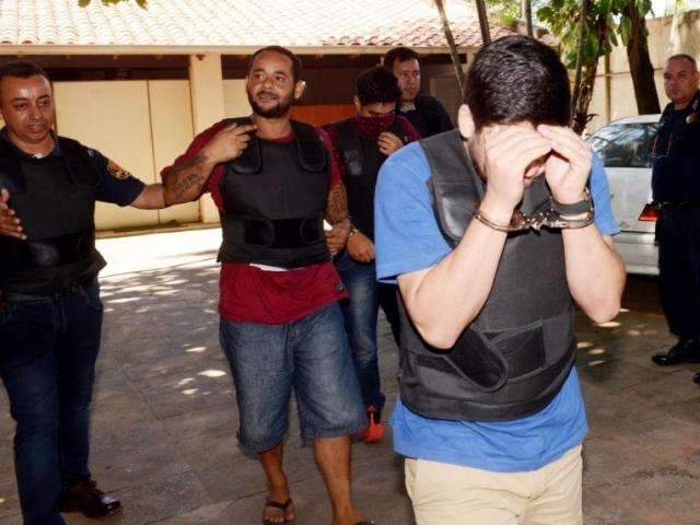 Promotor quer j&uacute;ri popular para membros do PCC que mataram menino de 5 anos