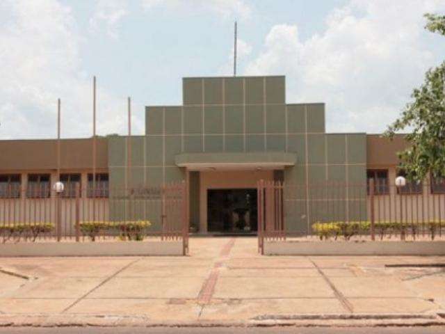 Juiz libera da pris&atilde;o homens acusados de abusar de meninas de 12 e 8 anos 