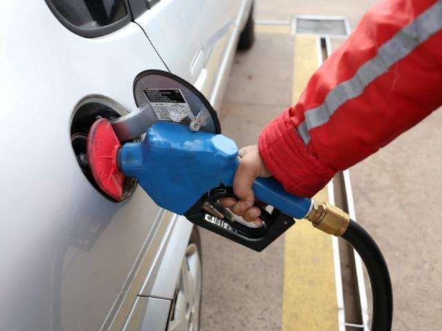 Litro da gasolina &eacute; encontrado abaixo dos R$ 3,90 em postos da Capital