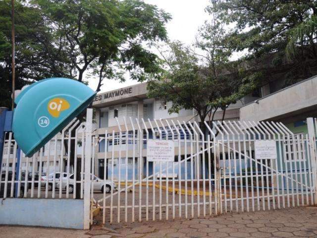 Prova do Encceja t&ecirc;m atrasados e filho esperando m&atilde;e fazer prova