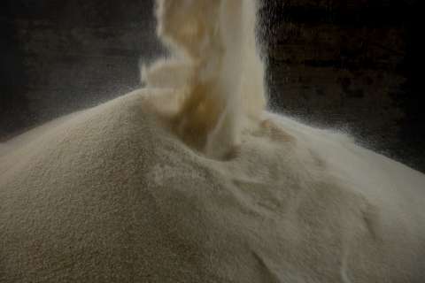 Exportação de açúcar sobe 256% e recupera balança comercial em MS