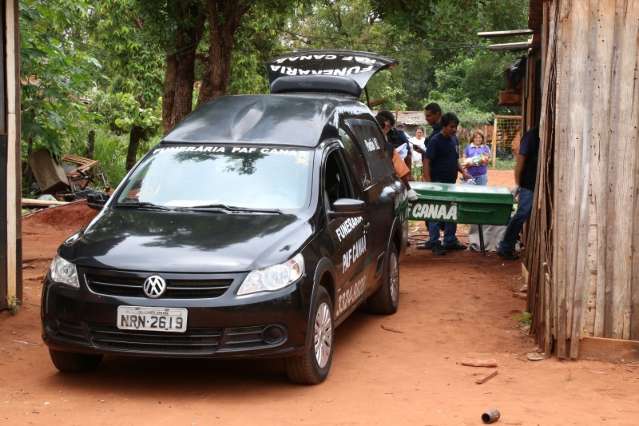 Adolescente degolou &quot;amigo&quot; ap&oacute;s briga por causa de telefone celular