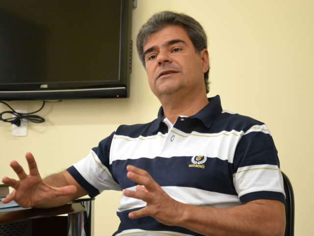  Prefeito diz que servidores municipais ter&atilde;o 3 sal&aacute;rios em dezembro