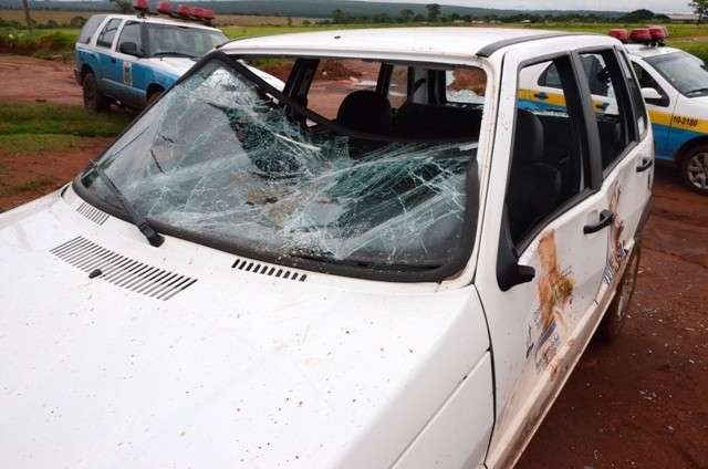 Homem quebra carro de Conselho Tutelar e amea&ccedil;a funcion&aacute;rios