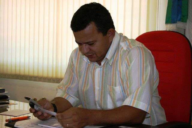  Estelionat&aacute;rio compra carro em nome do ex-prefeito