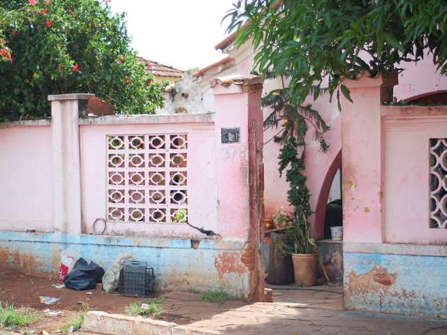  Oito s&atilde;o presos em casa conhecida por abrigar bandidos na regi&atilde;o central