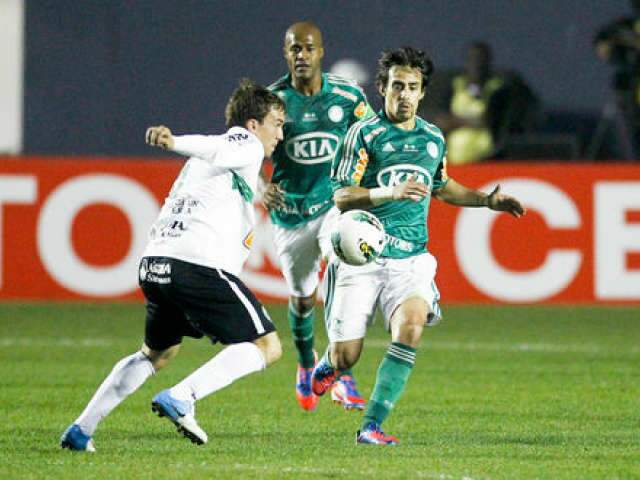  Palmeiras vence por 2 a 0 e sai na frente na disputa pela Copa do Brasil
