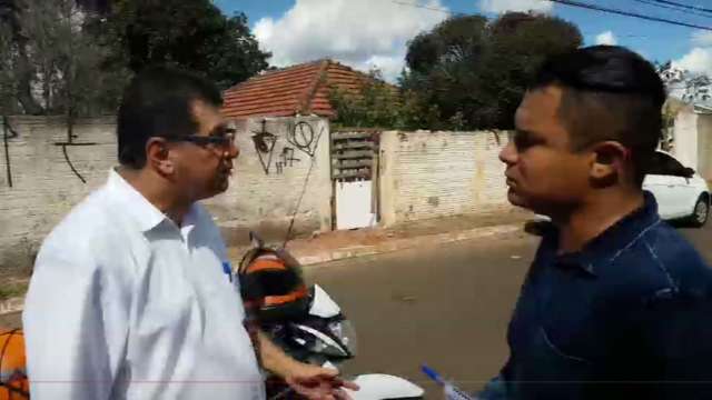 AO VIVO: Ladr&atilde;o &eacute; espancado ao tentar roubar mototaxista