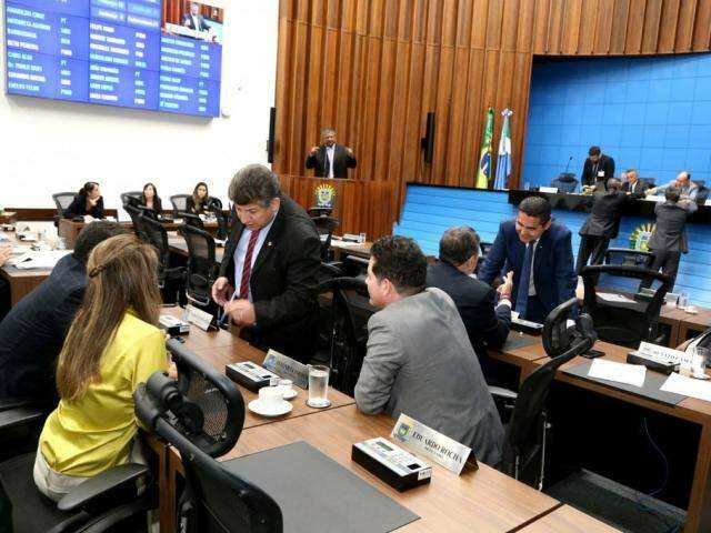 Deputados estaduais votam reforma administrativa e mais 22 projetos 