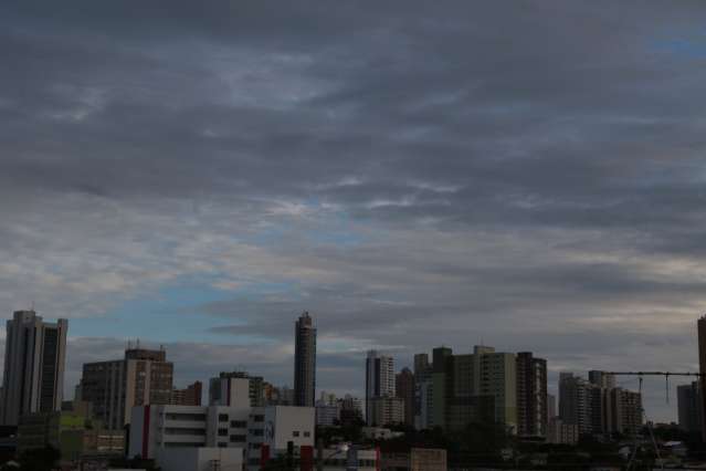 V&eacute;spera de Natal ser&aacute; de sol com pancadas de chuva isoladas