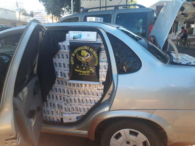 DOF encontra 1,7 mil pacotes de cigarros contrabandeados em ve&iacute;culo de passeio