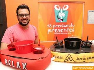 Jorge Luís Franco Junior teve a ideia de vender presentes criativos e bombou nas redes sociais.
