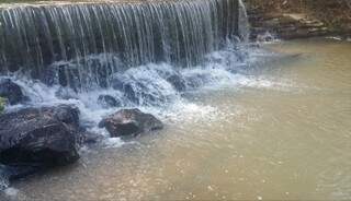 Corguinho tem diversas cachoeiras, muitas delas estão localizadas em propriedades particulares e o acesso só com autorização (Foto: Reprodução)
