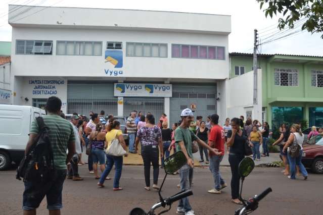 Greve amea&ccedil;a limpeza do Hospital Regional de Campo Grande