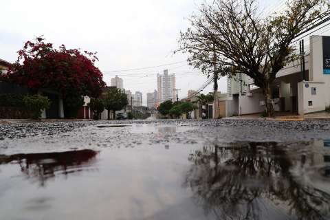 Chuva volta a Campo Grande após mais de 20 dias de tempo seco