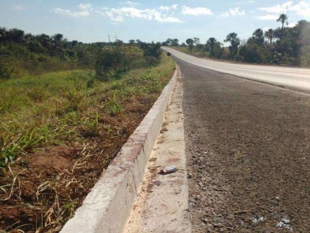 Homem &eacute; encontrado morto com tiro no pesco&ccedil;o &agrave;s margens do anel vi&aacute;rio
