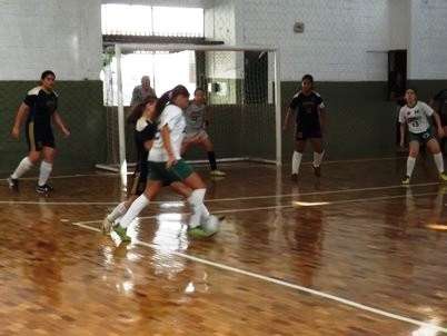 Tr&ecirc;s jogos agitam 4&ordf; rodada da Copa Pelezinho amanh&atilde; na Capital