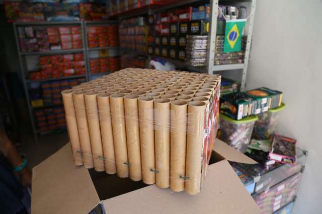 Corpo de Bombeiros d&aacute; dicas de seguran&ccedil;a para uso de fogos de artif&iacute;cio