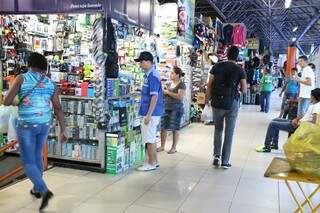 Intenção de compras por parte dos consumidores caiu em Campo Grande. (Foto: Marcelo Victor)