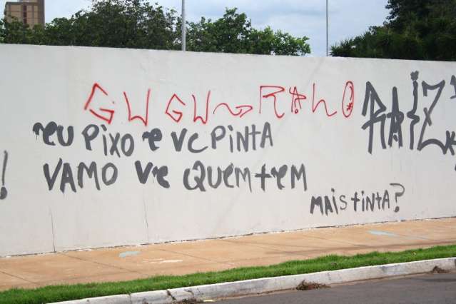 Delegado decide adotar &quot;toler&acirc;ncia zero&quot; contra os pichadores na Capital