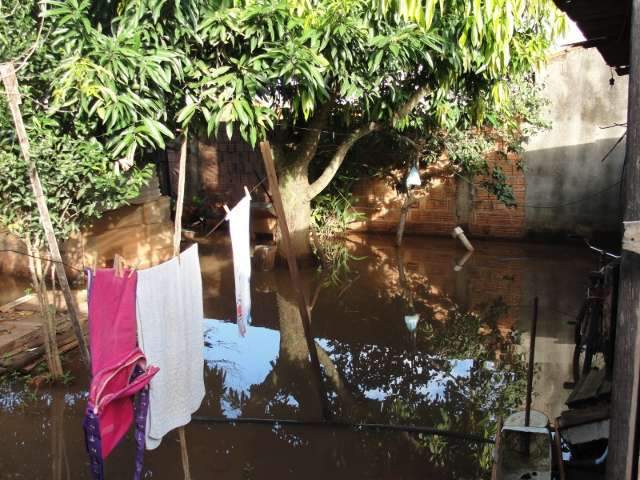 Casa no Tiradentes permanece alagada 12 horas ap&oacute;s temporal