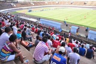 Estádio Morenão recebe jogo da semifinal entre Cene x Ivinhema no domingo (Foto: Arquivo/João Garrigó)