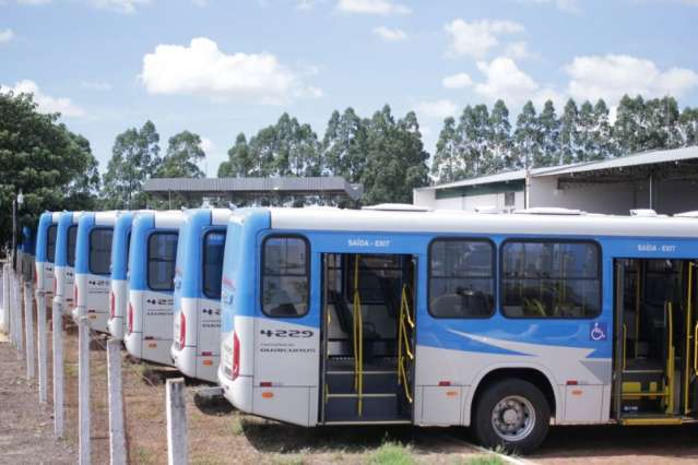 Prefeito diz que novos &ocirc;nibus estar&atilde;o na cidade at&eacute; o fim de abril
