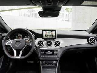 Mercedes-Bens GLA é lançado no Brasil por R$ 132.900