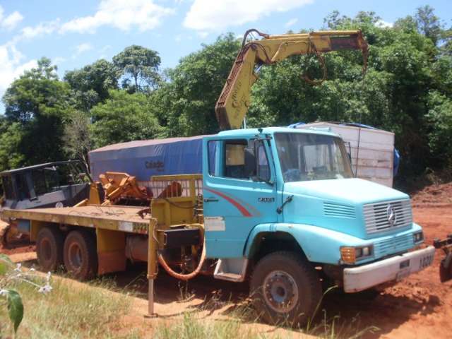 Duas carretas com mais de mil caixas de cigarro s&atilde;o apreendidas em Navira&iacute;