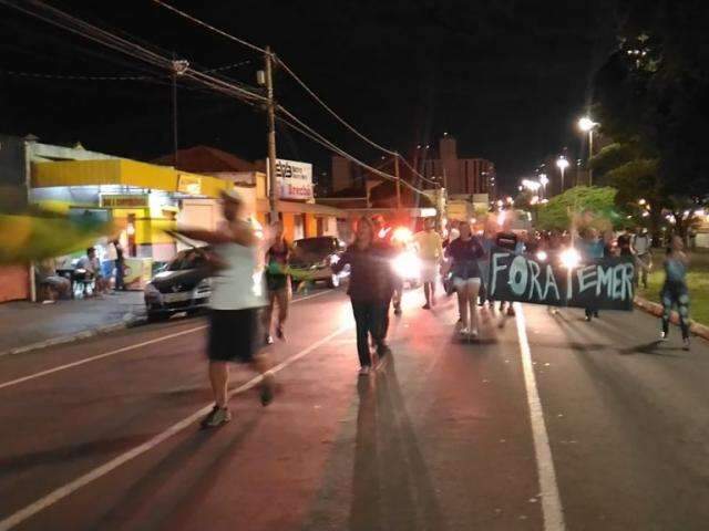 Manifesta&ccedil;&atilde;o contra Temer e pre&ccedil;o dos combust&iacute;veis fecha a Afonso Pena