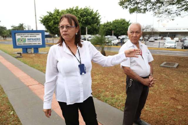 &ldquo;Fomos jogados na rua&rdquo;, dizem taxistas que trabalhavam no aeroporto 