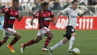 Corinthians e Flamengo duelam na tarde deste domingo. (Foto: Daniel Augusto J./Agência Corinthians)