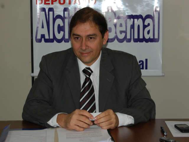  Bernal afirma que se depender de sua vontade n&atilde;o desistir&aacute; da candidatura