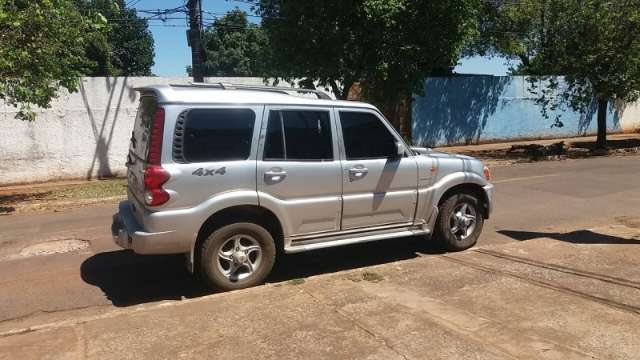 Utilit&aacute;rio roubado de casal &eacute; encontrado pr&oacute;ximo a Corolla usado em resgate