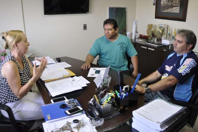 Em crise financeira, prefeitura suspende carnaval para reduzir gastos