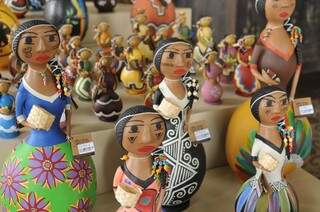 Peças trazem cultura indígena (Foto: Alcides Neto)