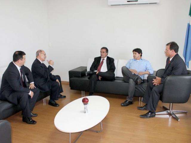 Paulo Duarte discute seguran&ccedil;a p&uacute;blica com ministro da Justi&ccedil;a