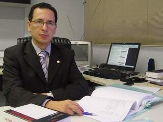 Procurador-geral de Justiça, Paulo Passos, quer a rejeição da emenda (Foto: Divulgação/MPMS)