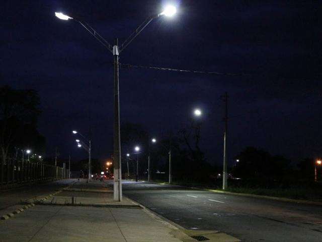 Prefeitura usa R$ 6 milh&otilde;es da taxa de ilumina&ccedil;&atilde;o e deixa cidade no escuro