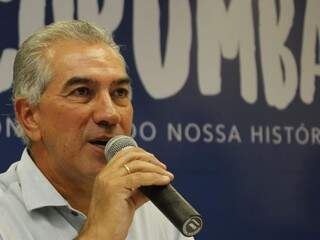 Governador Reinaldo Azambuja (PSDB) discursa em evento em Corumbá (Foto: Assessoria do Governo de Mato Grosso do Sul/Divulgação)