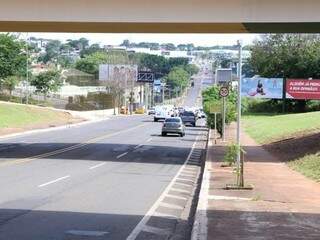 Rua Ceará, embaixo do viaduto é um dos trechos onde radar já está operando (Foto: Kísie Ainoã)