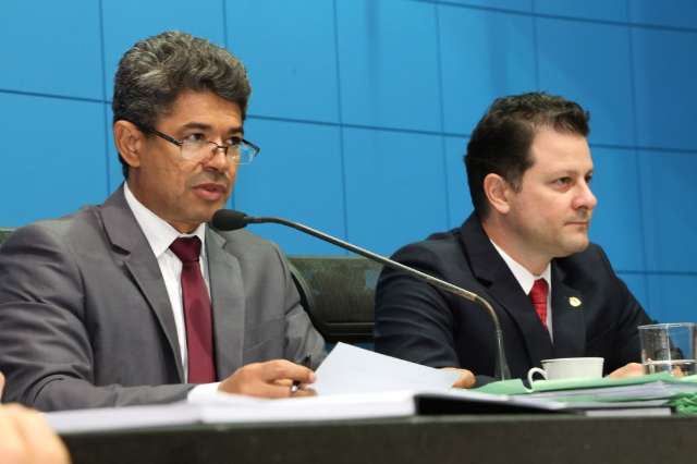 Empr&eacute;stimo deve ser votado em regime de urg&ecirc;ncia, diz l&iacute;der do Governo