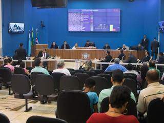 População assiste à sessão da Câmara Municipal de Três Lagoas. (Foto: Divulgação/Câmara Municipal).