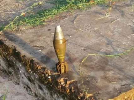 Exército destrói granada de morteiro achada na rua e investigará o caso