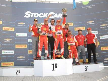 Felipe Fraga e Ricardo Zonta vencem corridas da rodada dupla da Stock Car
