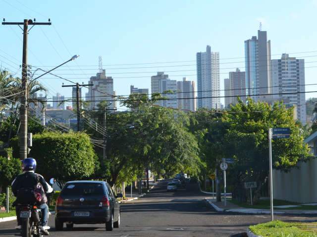  Meteorologia prev&ecirc; para esta quinta-feira tempo claro e baixa umidade do ar