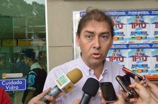 Prefeito Alcides Bernal: &quot;Vereadores já conhecem o caos em que se encontra a saúde&quot; (Foto: Vanderlei Aparecido)