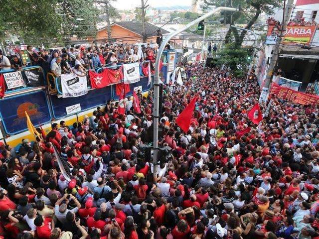 Lula deve se apresentar neste s&aacute;bado &agrave; Pol&iacute;cia Federal  