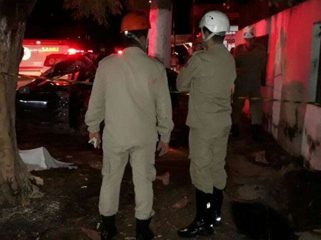 Transtornado, filho de mulher morta em acidente ateia fogo a casa 